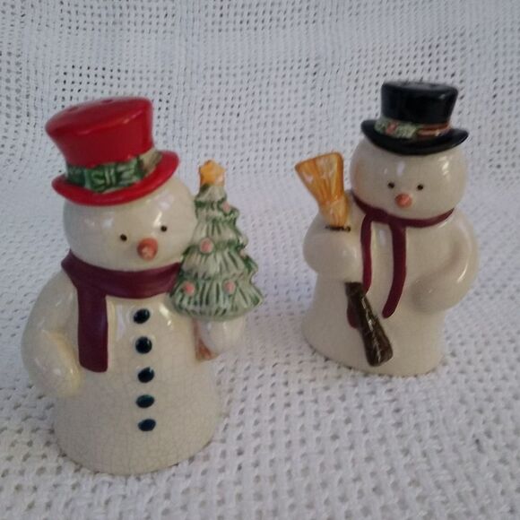 Holiday Set of Snowman Salt & Pepper Shakers • Frosty Christmas Salt & Pepper - Picture 1 of 13